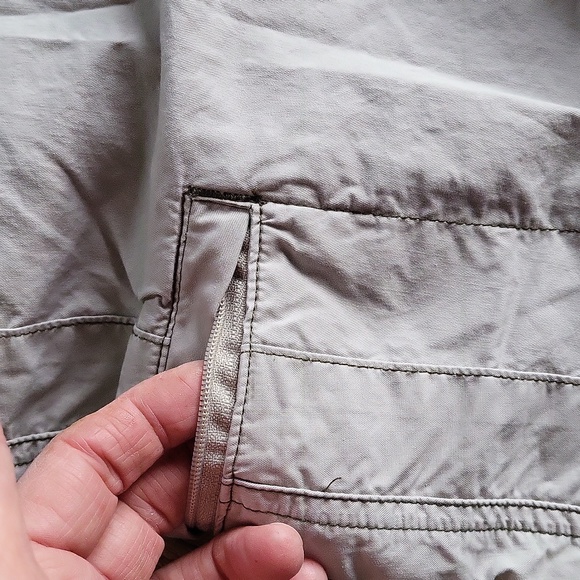 Columbia cargo pocket capris size 10 - Picture 3 of 5